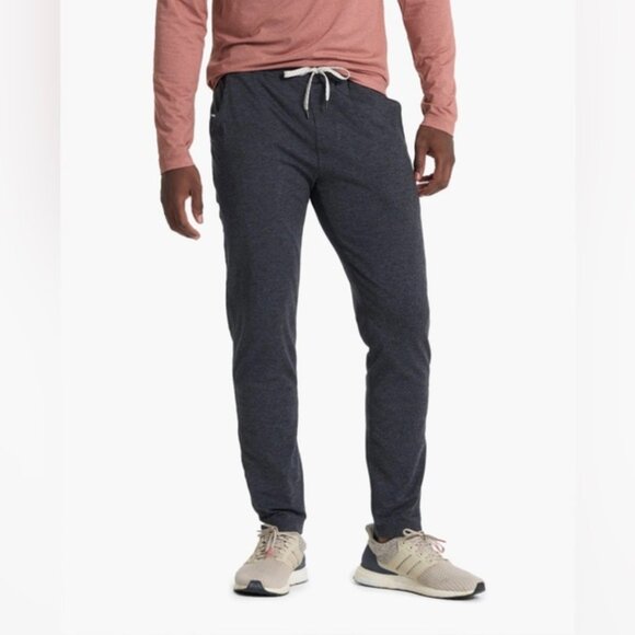 🔥 Vuori Men's Joggers Size M Black Heather Athletic Performance Pants ✨ - Picture 1 of 8